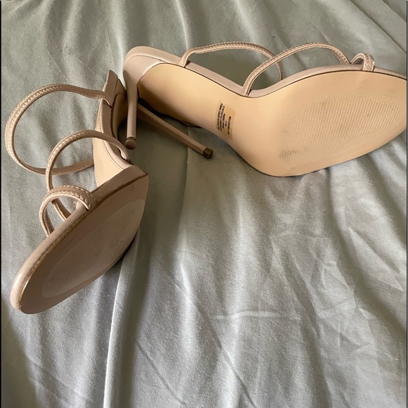 Heels - Picture 2 of 3